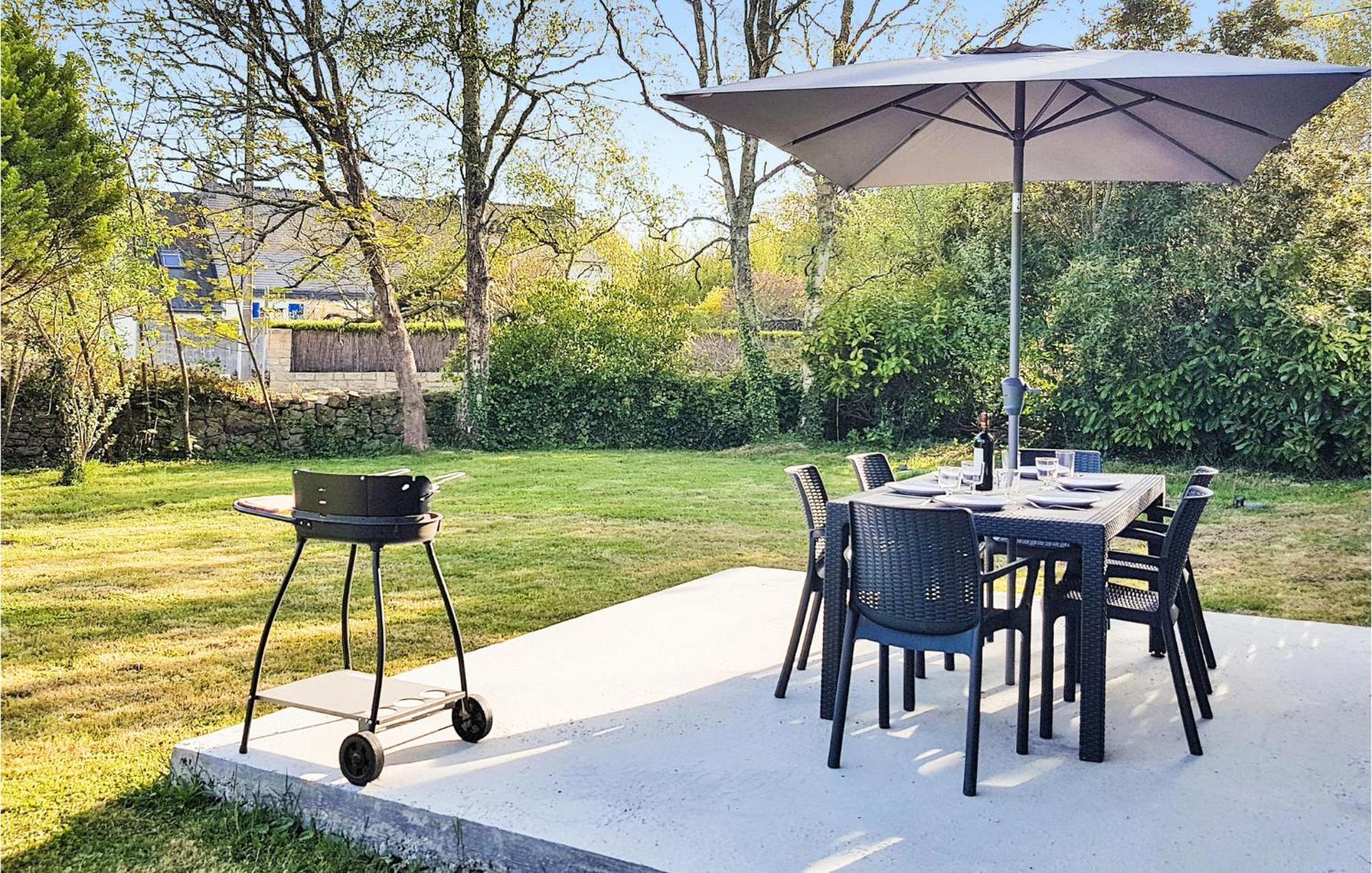 Beautiful Home In Erdeven With Kitchenette Kültér fotó